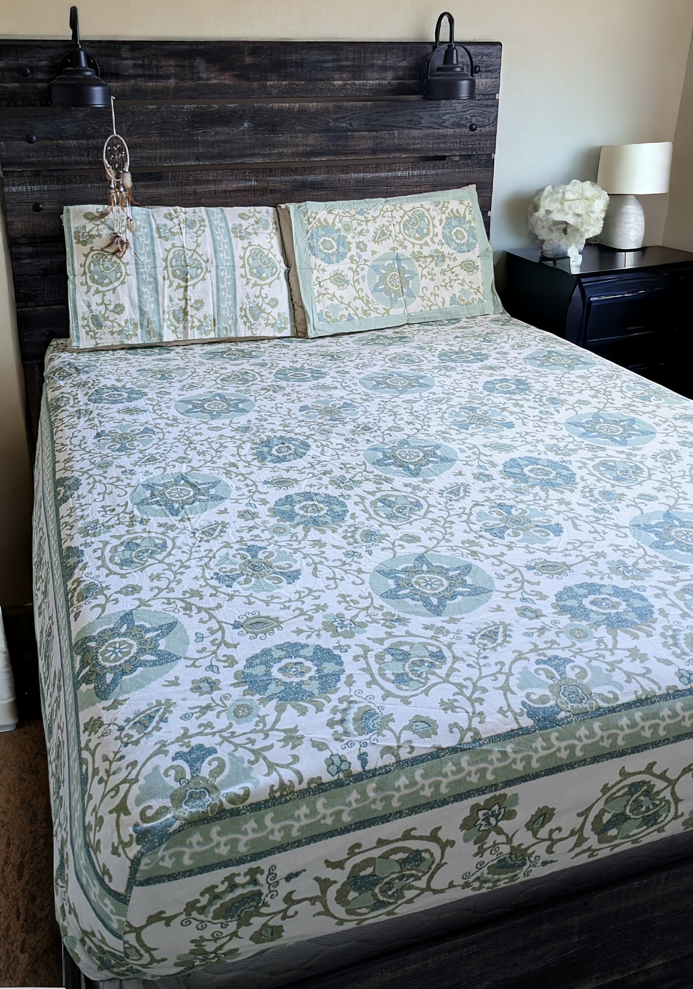 Reversible Olive Hives Comforter Set